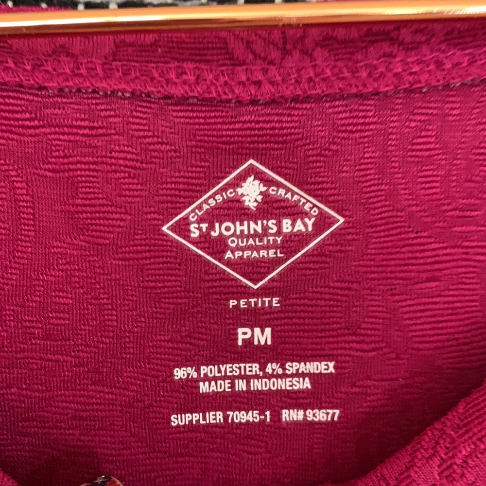 Size Petite Medium St. John’s Bay beautiful Top - Picture 2 of 4